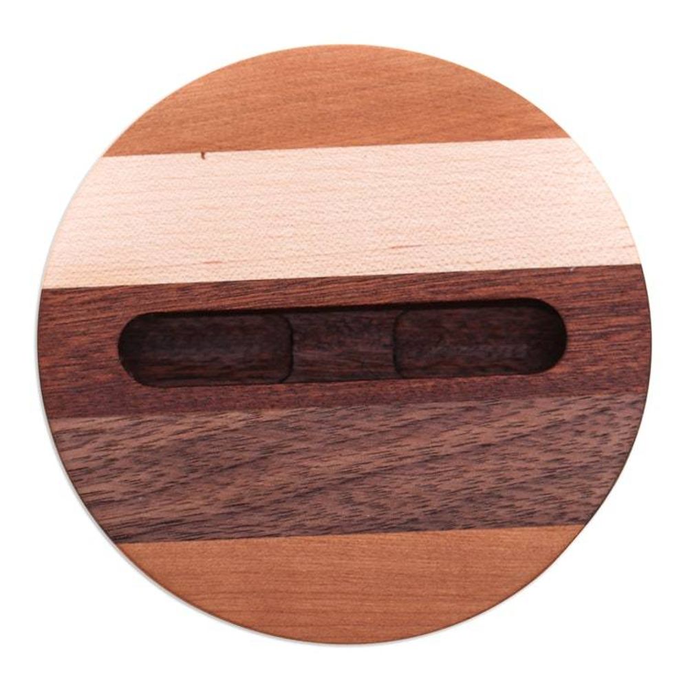 Hand Crafted Round Wood Smartphone Speaker 'Lively Sound'