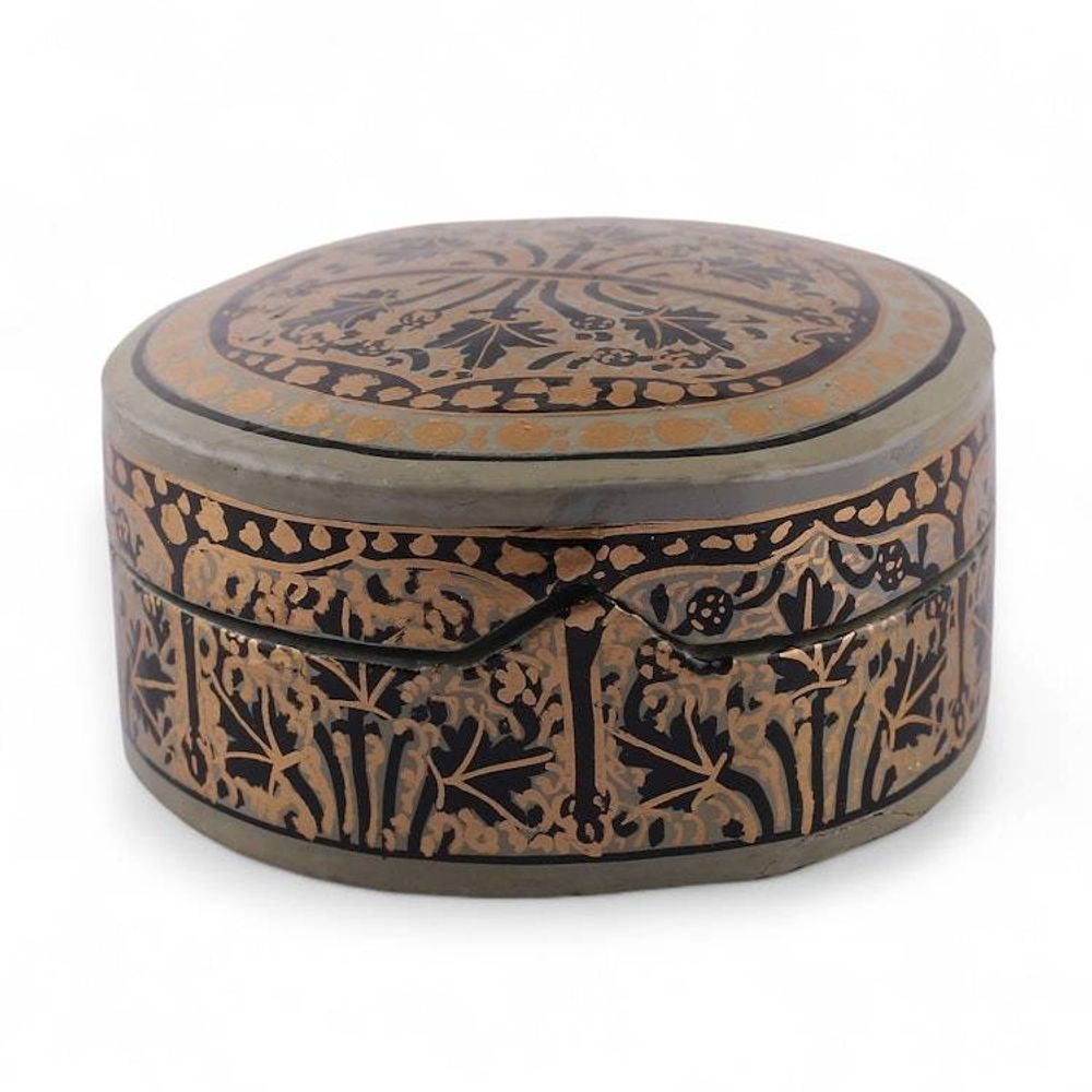 Leaf-Themed Round Papier Mache and Wood Decorative Box 'Kashmir Spectacle'